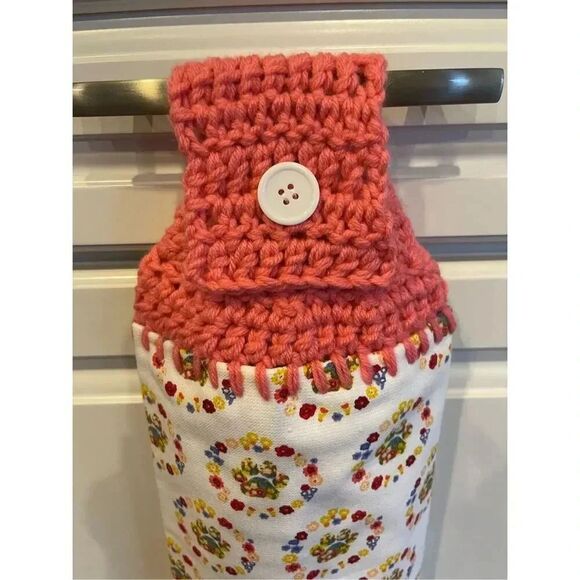 Crochet Top Kitchen Towel- Flowers pink topper - Picture 2 of 3